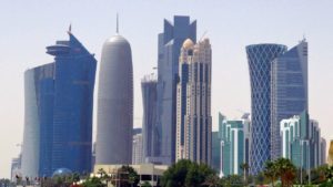 قطر تصدر قرارا بشأن إقامة الأجانب وتملكهم