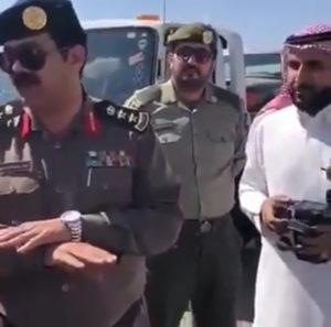 ‏عاجل فيديو تطبيق قرار منع الوافدين من بيع المواشي والخضرة. والغرامة لا تقل عن ٢٠ ألف وتسفير شاهد التفاصيل ‏