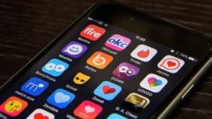 الاعتداءات الجنسية التي تنطوي على تطبيقات المواعدة في الارتفاع – أرقام الشرطة