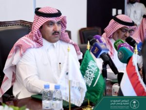 مؤكد السفير السعودي لدى ⁧اليمن⁩ ⁧محمد ال جابر⁩ ستجري مراسم توقيع ⁧اتفاق الرياض⁩ بين الحكومة اليمنية والمجلس الانتقالي يوم الثلاثاء بحضور ولي العهد ⁧السعودي⁩ ⁧محمد بن سلمان⁩ و محمد بن زايد⁩.