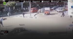 شاهد بالفيديو.. سائق متهور يدهس ضابطا والشرطة تطارده وسط القاهرة ؟