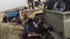 شاهد ماذا وجدوا في جيب جندي يمني سقط في المعركة !