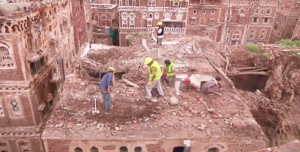 غارات جوية سعودية إماراتية تقتل 9 أطفال على الأقل في صنعاء وسقوط أكثر 111 تاريخي بفعل السيول