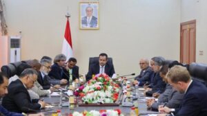 عرب نيوز رئيس الوزراء اليمني يلتقي رؤساء الأحزاب لبحث تشكيل الحكومة الجديدة