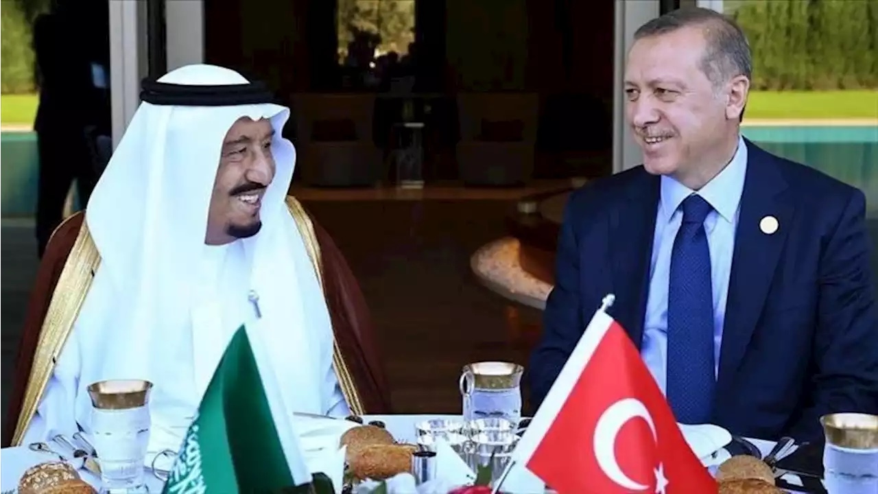 الرئيس التركي اردوغان على اليمين والملك السعودي سلمان