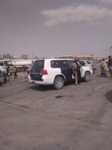 اعتداء عناصر سعودية على الوزير اليمني السقطري في منفذ صرفيت بمحافظة المهره