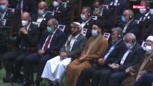 لحظة وصول الوفد اليمني إلى البرلمان الإيراني برئاسة محمد عبدالسلام بالزي اليمني (فيديو)