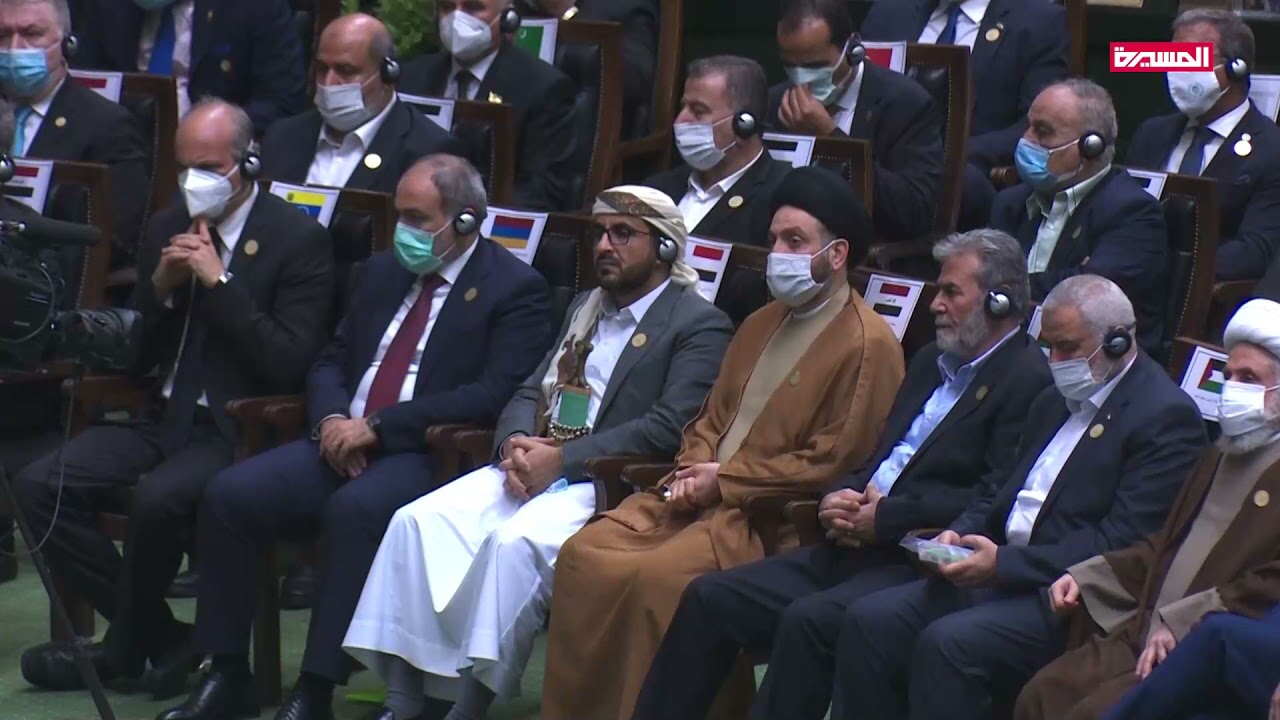 لحظة وصول الوفد اليمني إلى البرلمان الإيراني برئاسة محمد عبدالسلام بالزي اليمني (فيديو)