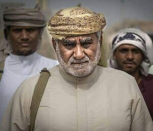 صحفي يروي تفاصيل لقاءه بزعيم قبائل المهره علي الحريزي الذي ركع السعوديه