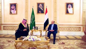 الرئيس اليمني يلتقي الامير خالد بن سلمان بحضور علي محسن ومعين عبدالملك