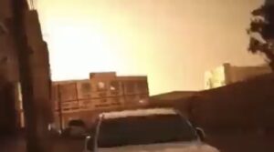 طيران اسرائيلي سعودي يستهدف جسر‬⁩ السبعين تقاطع المصباحي بصنعاء (فيديو)