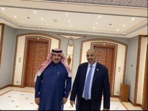 قبل قليل السفير السعودي آل جابر يلتقي عيدروس الزبيدي رئيس ميليشيا الانتقالي!