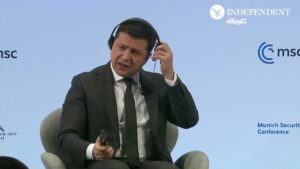 هجوم سيبراني روسي يعطل ميكرفون رئيس أوكرانيا في المؤتمر (فيديو)