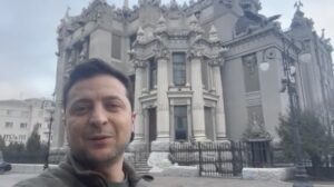 الرئيس الأوكراني يؤكد بالفيديو على تحول مسار الحرب والنيتو يرسل اسلحه! ما حقيقة الأمر؟