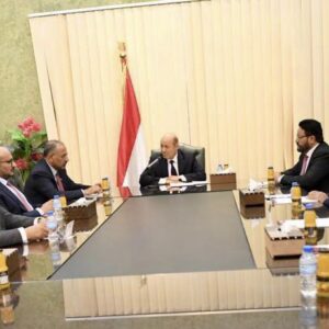 رشاد العليمي رئيس مجلس القيادة الرئاسي يعد أبناء عدن بوعود مبشرة؟ هل سيفي؟