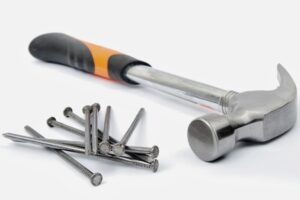 لوبوان.. مفاجآت الحرب في أوكرانيا.. روسيا تفتقر إلى المسامير والأزرار