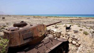 إيكونوميست سقطرى ليست يمنية! الإمارات نكست اعلام الانتقالي والشرعية رفضت التعليق