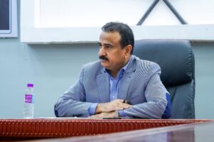 منع محافظ شبوة الوزير العولقي من دخول بلحاف الغازية!؟