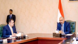 عيدروس الزبيدي بديلاً لرئيس مجلس القيادة الرئاسي اليمني رشاد العليمي! كيف؟