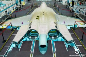 كأسرع واضخم مشروع شاهد كيف دخلت الطائرة القتالية التركية خط الانتاج النهائي (فيديو)