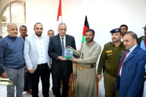 لقاء القيادي الحوثي محمد البخيتي بوفد حركة حماس بمحافظة ذمار اليمنية (فيديو)