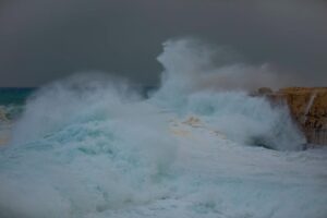 درجات الحرارة والطقس في المحافظات اليمنية اليوم