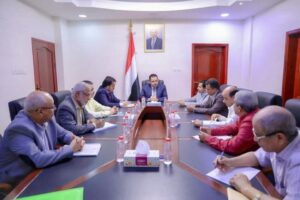 محطة طاقة شمسية في عدن بقدرة 120 ميجا تثير تفاعل ورئيس الوزراء اليمني يعلق