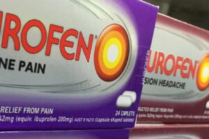 قطاع الصيادلة في بريطانيا يحذر من نقص ادوية الزكام والإنفلونزا !