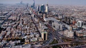 لكي لا تخسر! كل الشركات العالمية تنقل مقراتها من الامارات الى السعودية خلال 293 يوم