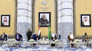 سياسي مؤتمري يكشف قصة اليمن والسعودية والمليشيات والرغبة في الوحدة ام الانفصال