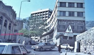 صورة مطلع تسعينات القرن الماضي من تعز اثناء تشطيب شركة أمان للتأمين