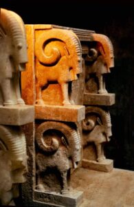 قائمة ملوك مملكة معين اليمنية عند فيلبي!