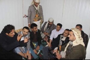 اخبار : الملحد علي البخيتي يروي قصة بطولية دفاعاً عن زوجة الاصلاحي حميد الاحمر