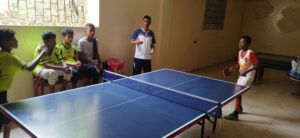 انشطة متنوعة وتنافس شديد بالمركز الصيفي في زنجبار