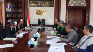 محاكم صنعاء تعمم بعدم سريان الاجازة القضائية لشهر ذي الحجة لهذا العام على الكادر الاداري.