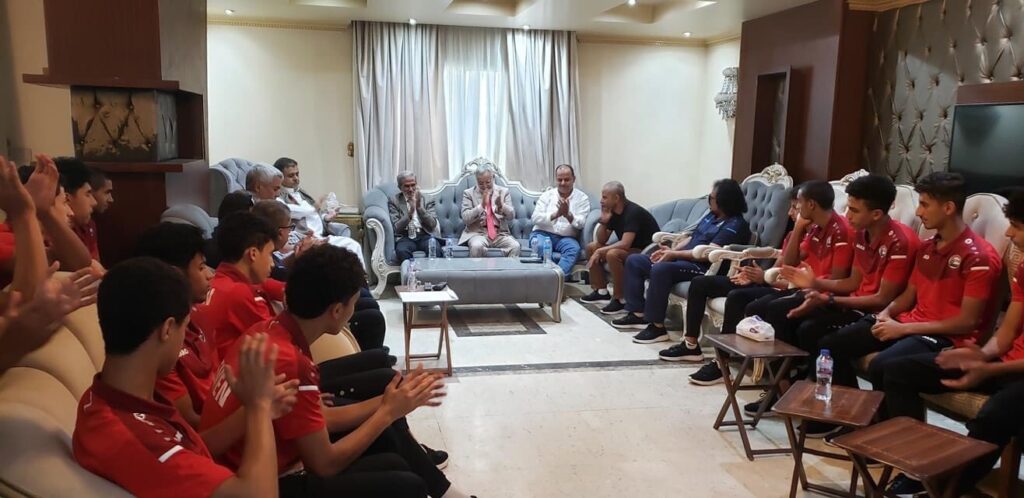 رئيس الاتحاد اليمني​ "العيسي" يلتقي ابناءه الناشئين بحزن فماذا قدم لهم؟