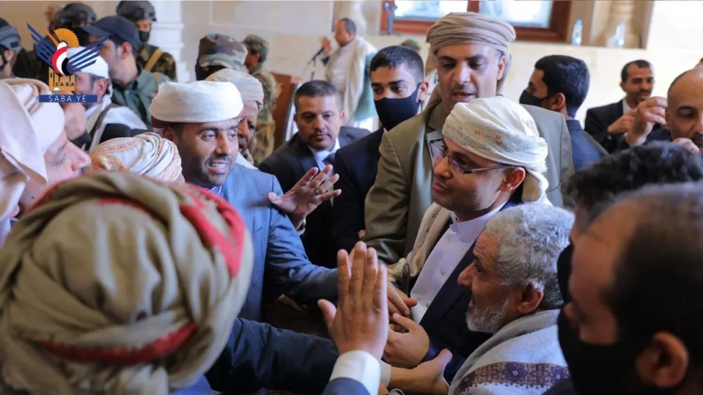 خروج 283 مدرس في صنعاء عن صمتهم مطالبين الحوثي بصرف مرتبات 8 سنوات