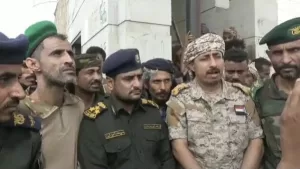 ورد الان قصة قتل احد اقارب ابو مشعل الكازمي في عدن وفرار الجاني واسرته