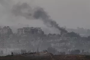 تحذير من كارثة صحية: تراكم آلاف الأطنان من النفايات يهدد سكان غزة