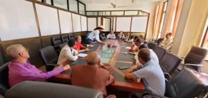 قيادة السلطة المحلية في تعز: الزام مالكي الكهرباء التجارية بتسعيرة المؤسسة