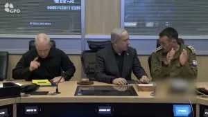 مجلس الوزراء الحربي الاسرائيلي يستعد للرد على هجمات الحوثيين – شاهد الفيديو