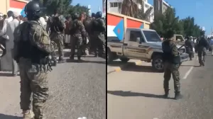 القضاة في عدن يرفضون اقامة جلسة محاكمة المشرقي بسبب مسلحين يطوقون المحكمة (فيديو)