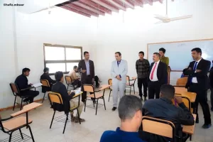 الامين العام للمجلس المحلي يدشن الامتحانات الفصلية في كلية المجتمع شبوة