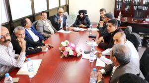 اجتماع مع مدراء المستشفيات وممثلي النقابات الطبية والفنية لمناقشة عدد من القضايا
