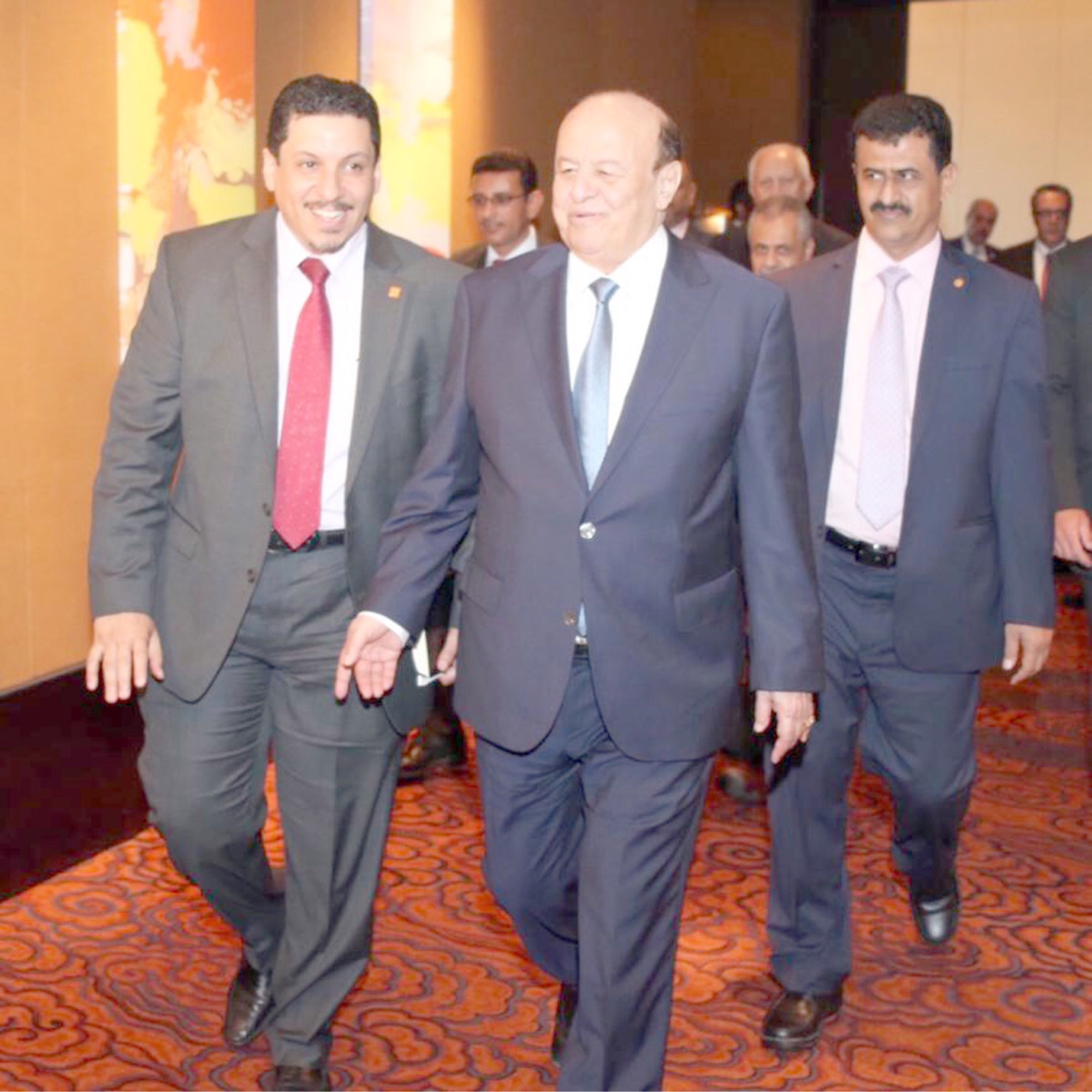 د. أحمد عوض بن مبارك يتولى رئاسة مجلس الوزراء في مرحلة تاريخية حاسمة في اليمن