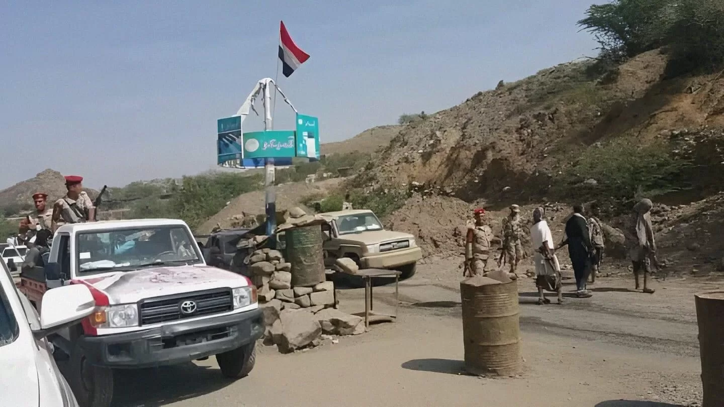 تقرير: قوات تابعة لمحور طور الباحة تهاجم وتنتشر في قرى الحجرية وتقيم نقاط تفتيش جديدة بمداخل التربة