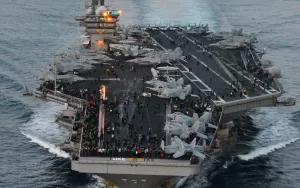 ورد الان من صنعاء: القوات اليمنية تكشف عن نقطة ضعف تستغلها لاستهداف بارجات أمريكية