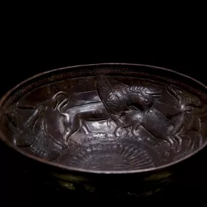 تحديث هام.. ‏ظهور قطعة يمنية نادرة موجودة الان في المزادات العالمية! فما قصتها؟ (فيديو)