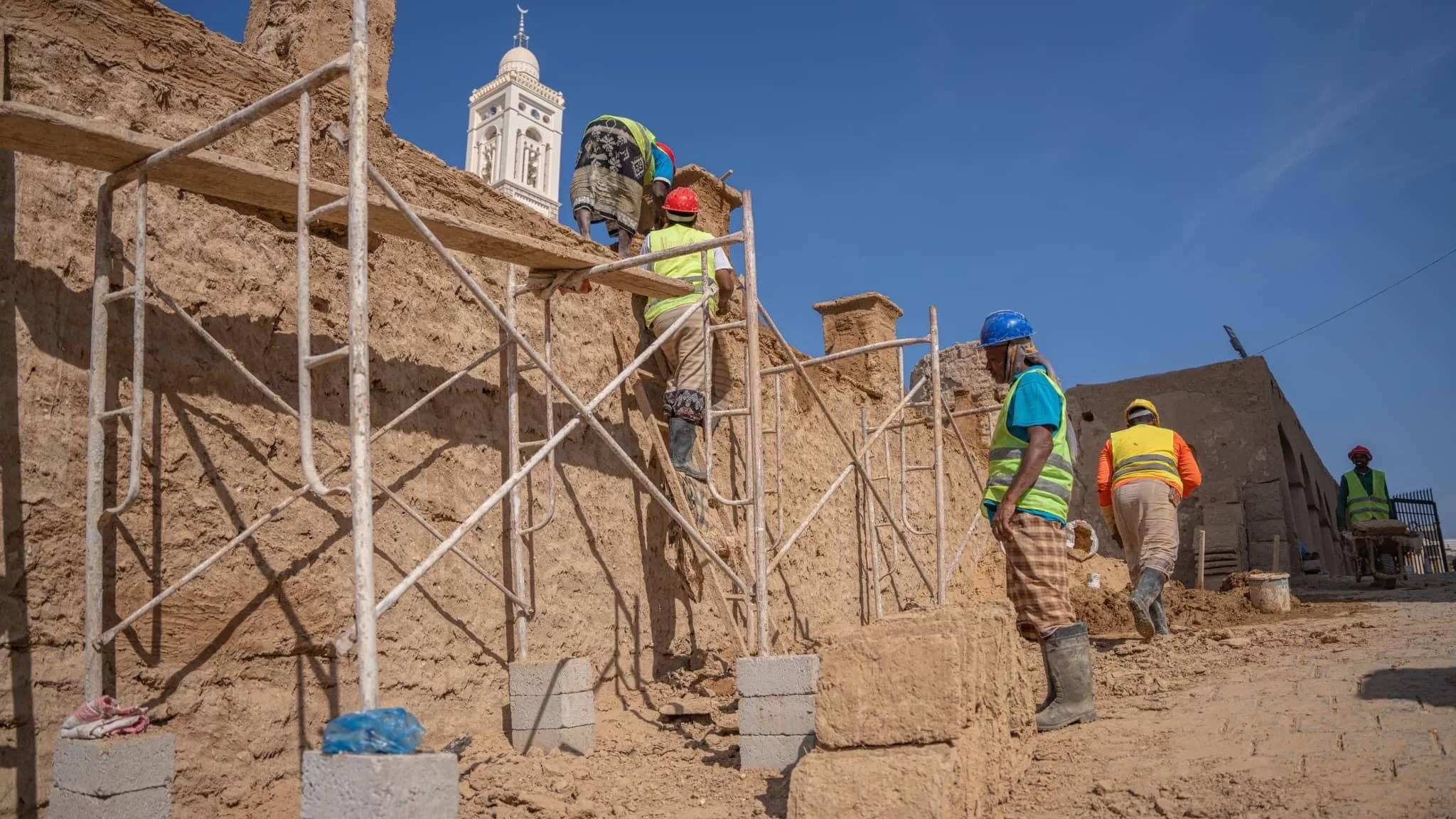 أخبار اليمن اليوم: البرنامج السعودي لتنمية وإعمار اليمن يساهم في إعادة تأهيل قصر سيئون التاريخي