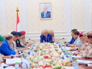 عيدروس الزُبيدي يترأس اجتماعاً للجنة الأمنية العليا ويؤكد على تكثيف الجهود لتعزيز الأمن والاستقرار